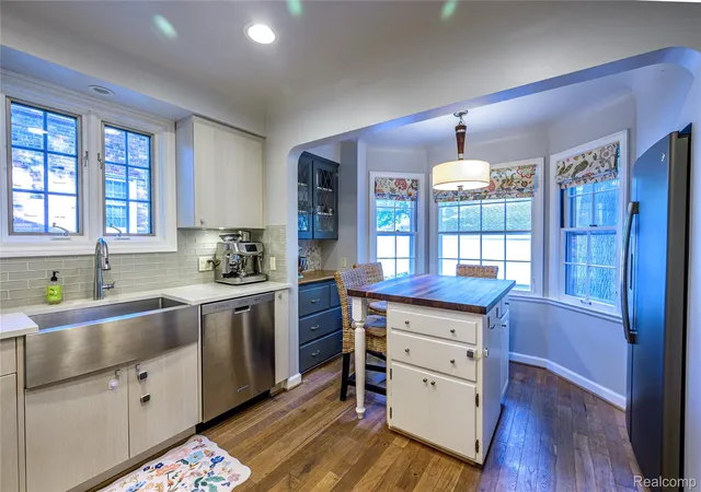 Photo 3 of Single family home for sale at 656 W Maplehurst St, Ferndale, MI 48220 | MLS# 20261064412 | Listing updated on 2026-10-21