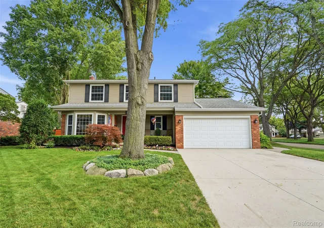 Photo 2 of Single family home for sale at 15338 Susanna Cir, Livonia, MI 48154 | MLS# 20261064425 | Listing updated on 2026-09-13