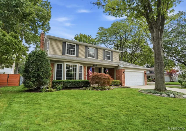 Photo 3 of Single family home for sale at 15338 Susanna Cir, Livonia, MI 48154 | MLS# 20261064425 | Listing updated on 2026-09-13