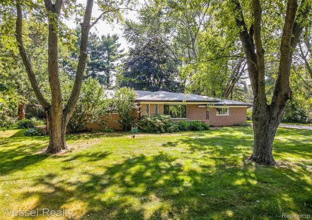 Photo 3 of Single family home for sale at 60384 Shawnee Ln, Washington Township Macomb, MI 48094 | MLS# 20261064426 | Listing updated on 2026-09-19