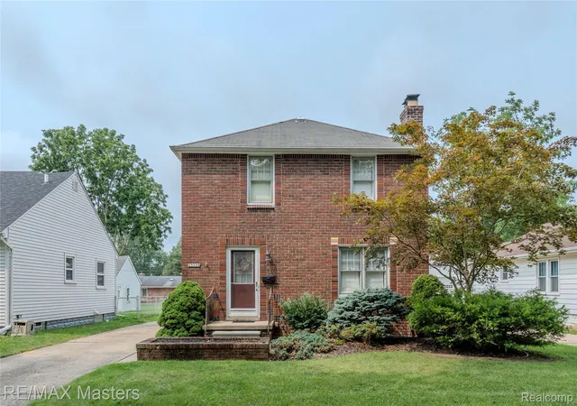 2nd image of 29386 Walnut St, Flat Rock, MI 48134 | MLS# 20261064434