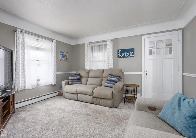Photo 4 of Single family home for sale at 17346 Common Rd, Roseville, MI 48066 | MLS# 58050218445 | Listing updated on 2026-09-30