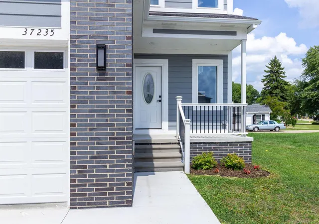 Photo 4 of Single family home for sale at 37235 Jefferson Ave, Harrison Township, MI 48045 | MLS# 58050218446 | Listing updated on 2026-08-13