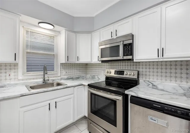 Photo 3 of Single family home for sale at 8287 Meadow Ave, Warren City Macomb, MI 48089 | MLS# 20261064437 | Listing updated on 2026-09-14