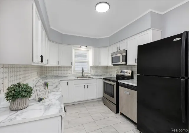 Photo 4 of Single family home for sale at 8287 Meadow Ave, Warren City Macomb, MI 48089 | MLS# 20261064437 | Listing updated on 2026-09-14