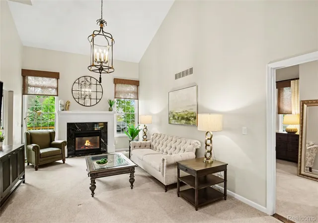 Listing Photo 2 - Condo for sale in building located at 13048 Harbor Landings Dr, Fenton, MI 48430