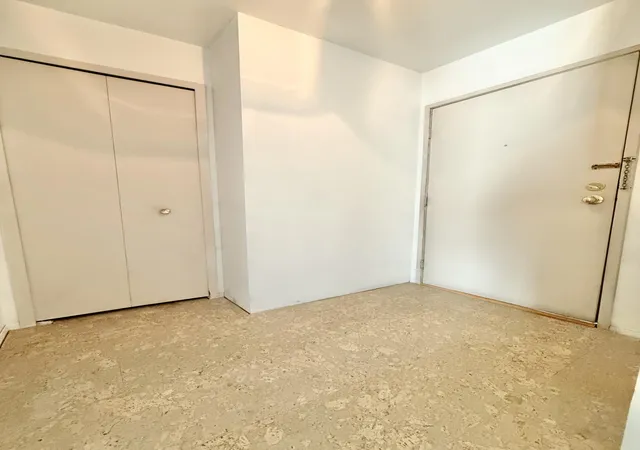 Photo 3 of Condo for sale at 2203 S Huron Pkwy #4, Ann Arbor, MI 48104 | MLS# 81026042565 | Listing updated on 2026-09-17