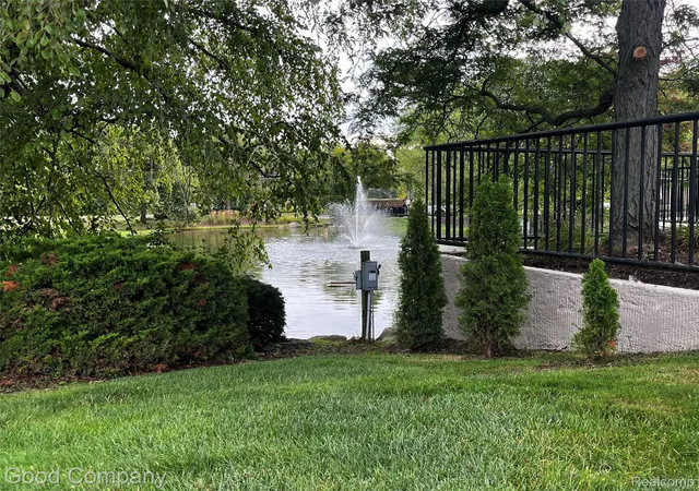 Photo 33 of Condo for sale at 31228 Country Blf, Farmington Hills, MI 48331 | MLS# 20261064446 | Listing updated on 2026-09-06
