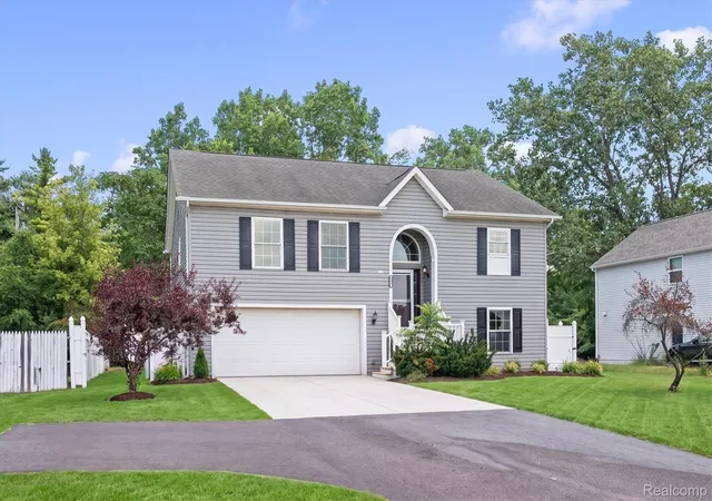 2nd image of 4427 Hannan Rd, Wayne, MI 48184 | MLS# 20261064455