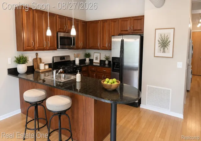 4th image of 101 Curry Ave #436, Royal Oak City Oakland, MI 48067 | MLS# 20261064467
