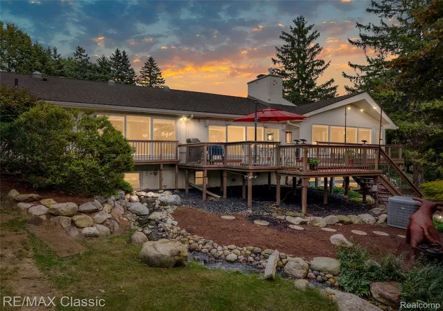 Photo 2 of Single family home for sale at 6600 Valley Spring Rd, Bloomfield Hills, MI 48301 | MLS# 20261064466 | Listing updated on 2026-08-31