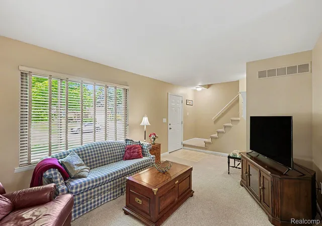 Photo 3 of Single family home for sale at 1683 Dancer Dr, Rochester Hills, MI 48307 | MLS# 20261064479 | Listing updated on 2026-09-15