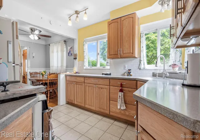 Photo 4 of Single family home for sale at 24748 Munson St, Taylor, MI 48180 | MLS# 20261064488 | Listing updated on 2026-08-13