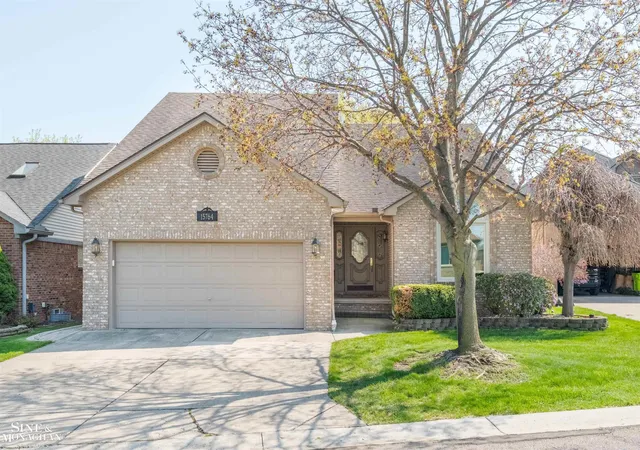 Listing Photo 1 - Condo for sale in building located at 15764 Winners Cir, Clinton Township, MI 48035