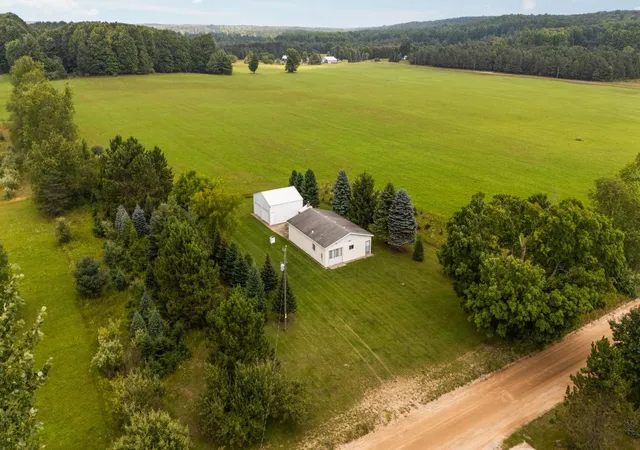 20th image of 6726 S Snyder Road, Sw, Fife Lake, MI 49633 | MLS# 78080072321