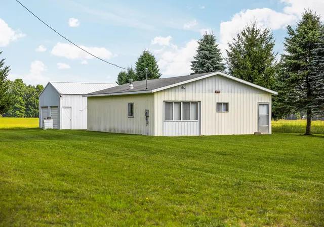 3rd image of 6726 S Snyder Road, Sw, Fife Lake, MI 49633 | MLS# 78080072321