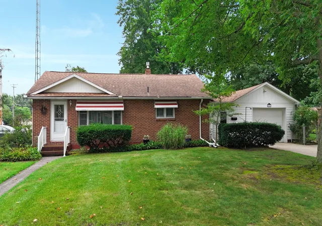 Photo 1 of Single family home for sale at 624 Helena St, Dowagiac, MI 49047 | MLS# 69026042583 | Listing updated on 2026-09-17