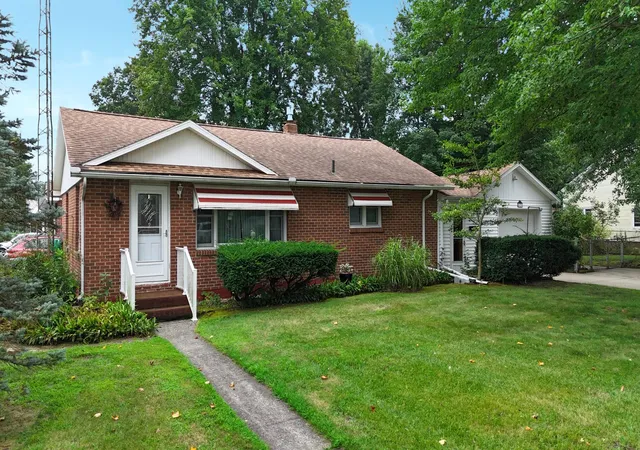 Photo 2 of Single family home for sale at 624 Helena St, Dowagiac, MI 49047 | MLS# 69026042583 | Listing updated on 2026-09-17