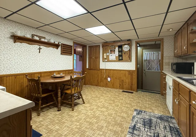 Photo 4 of Single family home for sale at 624 Helena St, Dowagiac, MI 49047 | MLS# 69026042583 | Listing updated on 2026-09-17
