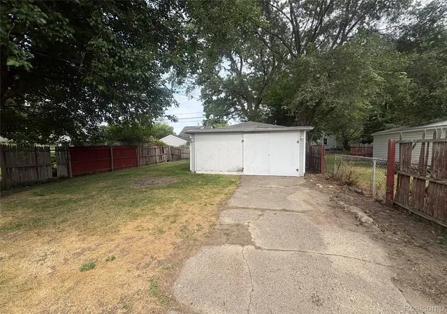 Photo 2 of Single family home for sale at 23122 Davey Ave, Hazel Park, MI 48030 | MLS# 20261064513 | Listing updated on 2026-08-15