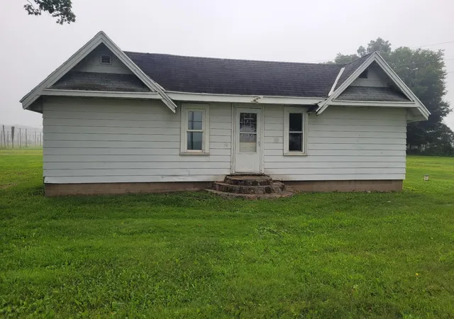 1st image of 37646 Paw Paw Rd, Paw Paw, MI 49079 | MLS# 71026042606
