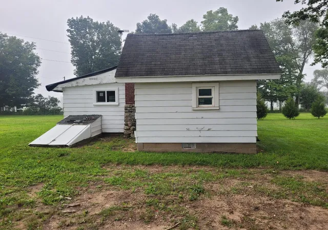 2nd image of 37646 Paw Paw Rd, Paw Paw, MI 49079 | MLS# 71026042606