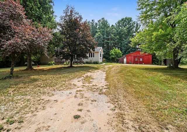 Photo 2 of Single family home for sale at 1061 E Fountain Rd, Free Soil, MI 49411 | MLS# 67026042603 | Listing updated on 2026-09-04