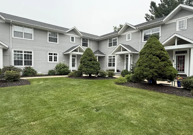 Photo 1 of Condo for sale at 110 N Washington St #E, Douglas, MI 49406 | MLS# 71026042613 | Listing updated on 2026-09-04