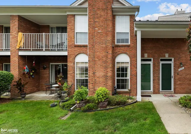 1st image of 52392 Heatherstone Ave, Macomb, MI 48042 | MLS# 58050218476