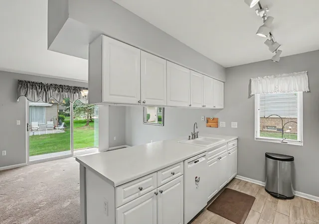 Listing Photo 4 - Condo for sale in building located at 34917 Chickadee Ridge, Richmond, MI 48062