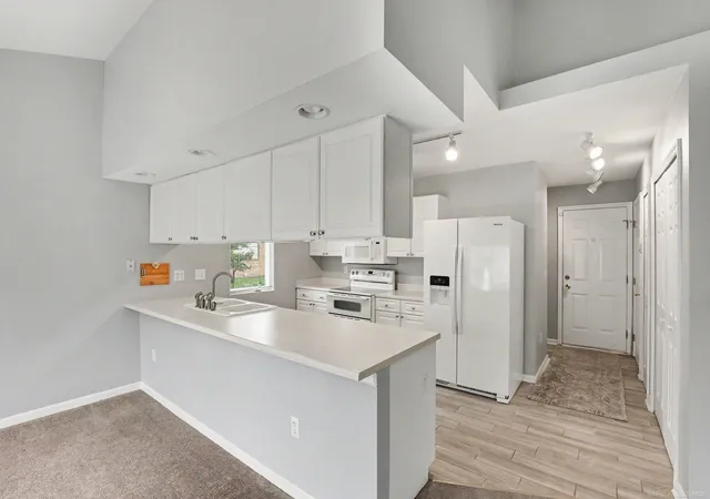 Listing Photo 5 - Condo for sale in building located at 34917 Chickadee Ridge, Richmond, MI 48062