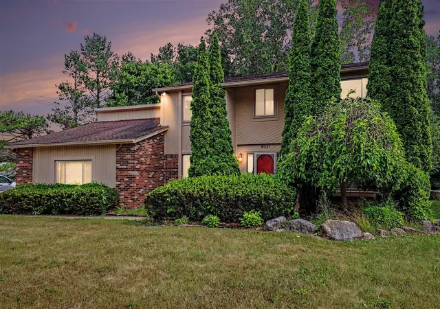 Photo 1 of Single family home for sale at 6021 Fairbrook Dr, West Bloomfield, MI 48322 | MLS# 66026042631 | Listing updated on 2026-08-13