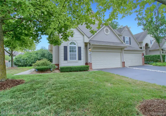 Photo 1 of Condo for sale at 38222 Saratoga Cir, Farmington Hills, MI 48331 | MLS# 20261064542 | Listing updated on 2026-08-13