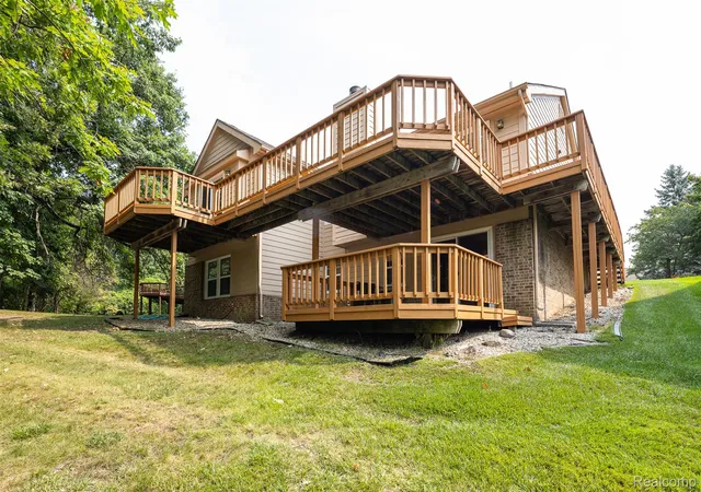 Listing Photo 4 - Condo for sale in building located at 41654 Kenilworth Ln, Novi, MI 48377