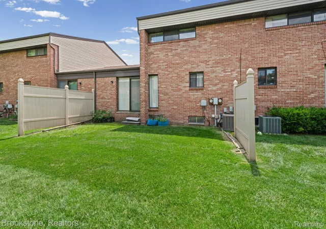 Photo 26 of Condo for sale at 1925 Nicholas Ct, Warren, MI 48092 | MLS# 20261064546 | Listing updated on 2026-09-05