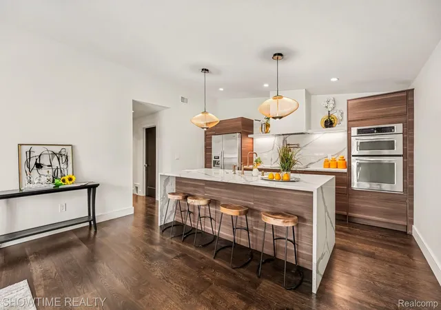 Photo 1 of Sale Pending at 42160 Woodward Ave #39, Bloomfield Hills, MI 48304 | MLS# 20261064548 | Listing updated on 2026-08-27