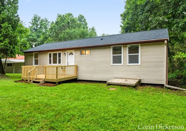 4th image of 13790 Hutchinson Rd, Dowling, MI 49050 | MLS# 65026042645