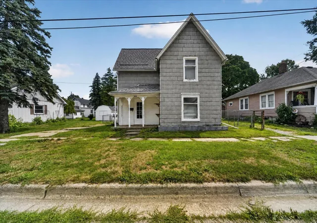Photo 1 of Single family home for sale at 203 Brown St, Durand, MI 48429 | MLS# 71026042646 | Listing updated on 2026-08-17