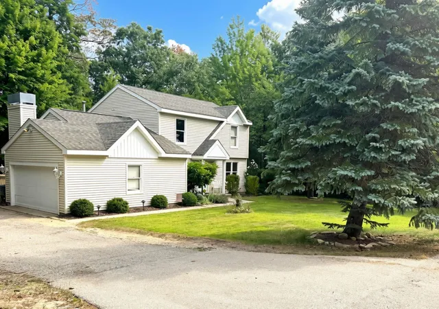 1st image of 3419 N Timberwood Dr, Traverse City, MI 49686 | MLS# 78080072334