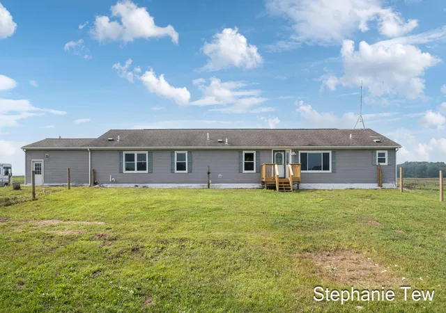 4th image of 4155 N Neff Rd, Edmore, MI 48829 | MLS# 65026042648