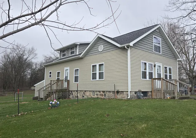 Photo 1 of Single family home for sale at 804 E State St, Colon, MI 49040 | MLS# 68026042655 | Listing updated on 2026-10-09