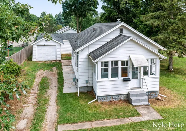 1st image of 837 E Marshall St, Hastings, MI 49058 | MLS# 65026042657