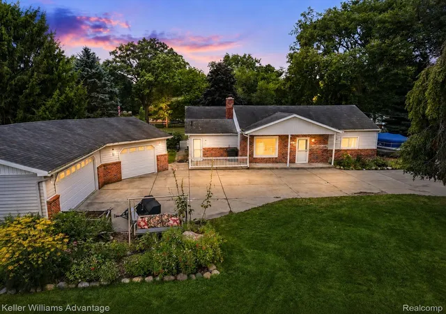 Photo 1 of Sale Pending at 701 Arttdale Dr, White Lake, MI 48383 | MLS# 20261064572 | Listing updated on 2026-10-28