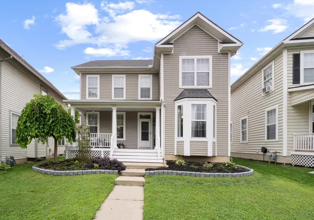 Photo 1 of Sale Pending at 909 Crescent Dr, Monroe, MI 48162 | MLS# 81026042667 | Listing updated on 2026-09-10