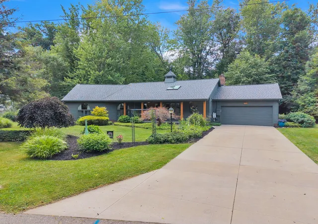 4th image of 93 Lynwood Dr, Battle Creek, MI 49015 | MLS# 66026042666