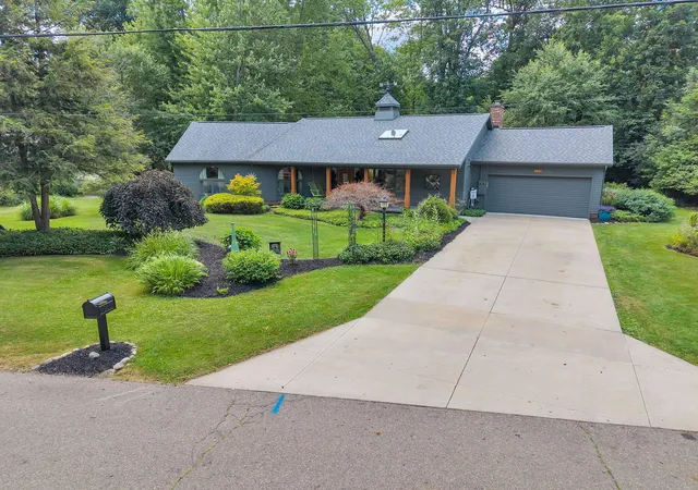 5th image of 93 Lynwood Dr, Battle Creek, MI 49015 | MLS# 66026042666