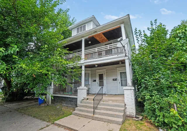 Multi family home for sale at 727 NW 6th Street, Grand Rapids, MI 49504 | MLS# 71026042665