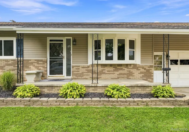 Photo 4 of Single family home for sale at 116 Clark St, Yale, MI 48097 | MLS# 20261064584 | Listing updated on 2026-08-17