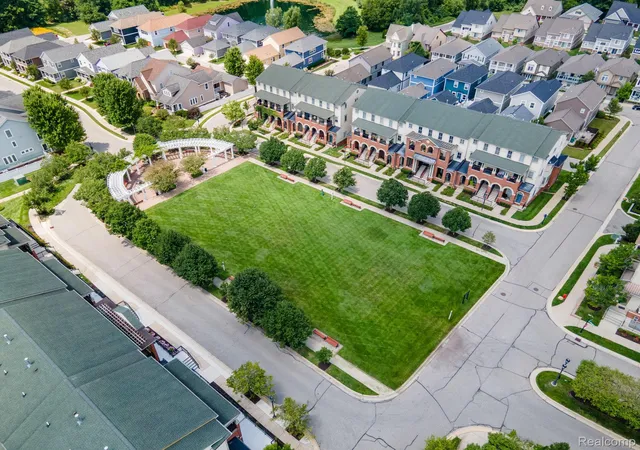 37th image of 192 Amys Walk, Auburn Hills, MI 48326 | MLS# 20261064588
