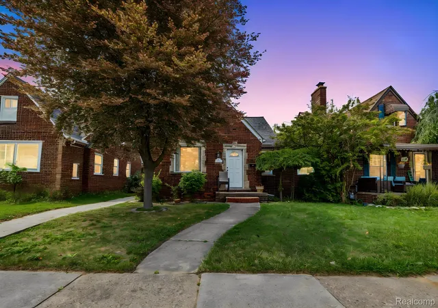 Photo 2 of Single family home for sale at 533 N Waverly St, Dearborn, MI 48128 | MLS# 20261064587 | Listing updated on 2026-08-14